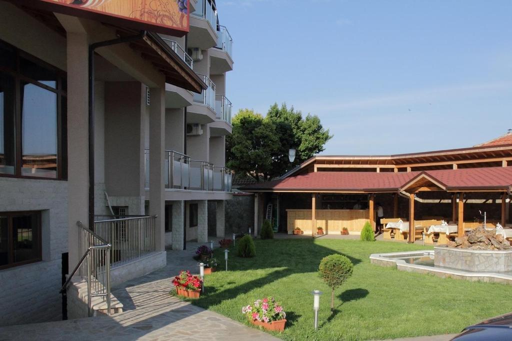 Hotel Akre Kavarna ภายนอก รูปภาพ