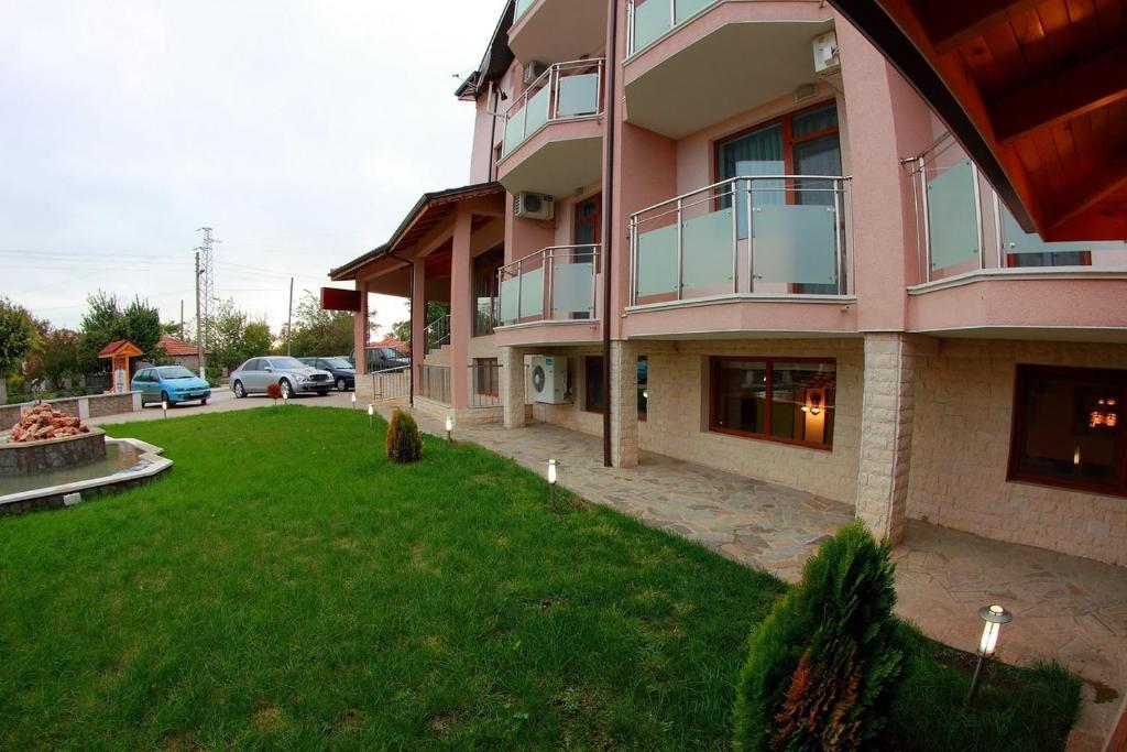 Hotel Akre Kavarna ภายนอก รูปภาพ